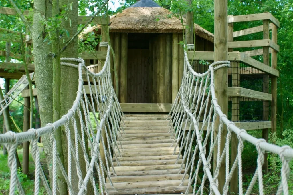 Log-Rope-Bridge-by-Treehouse-Life-Ltd-woodland-adventure-treehouse-entrance