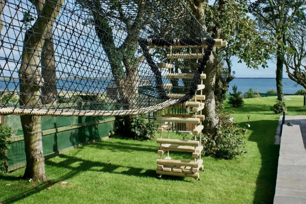 seaside+garden+treehouse