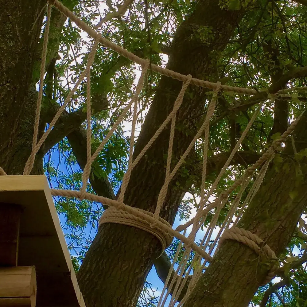 Rope work in the tree canopy between 3 trees